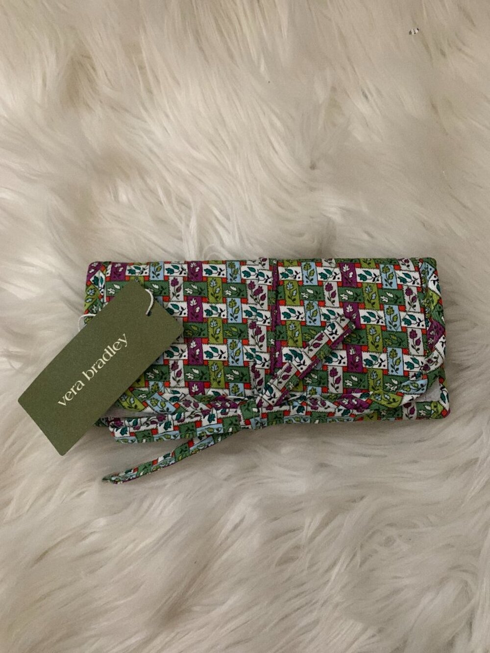 VERA BRADLEY Leaf Ribbon Plaid Jewelry Roll in Green Multi